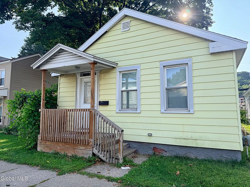 2nd image of 680 5th Avenue
