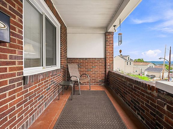 5th image of 1879 Jancey St