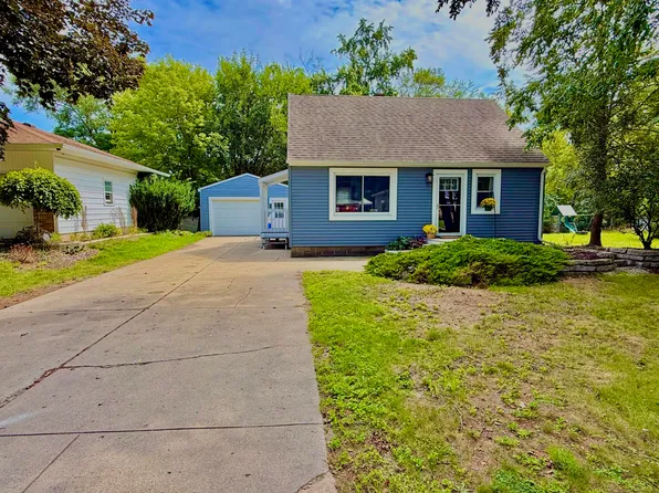 3114 Rypens Dr NW, Grand Rapids, MI 49504