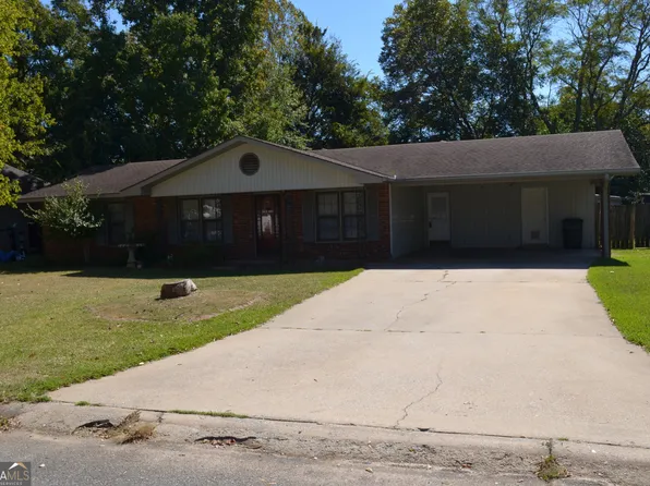 107 Galahad Dr, Warner Robins, GA 31093