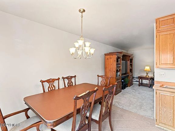 5th image of 7851 Casey Cir