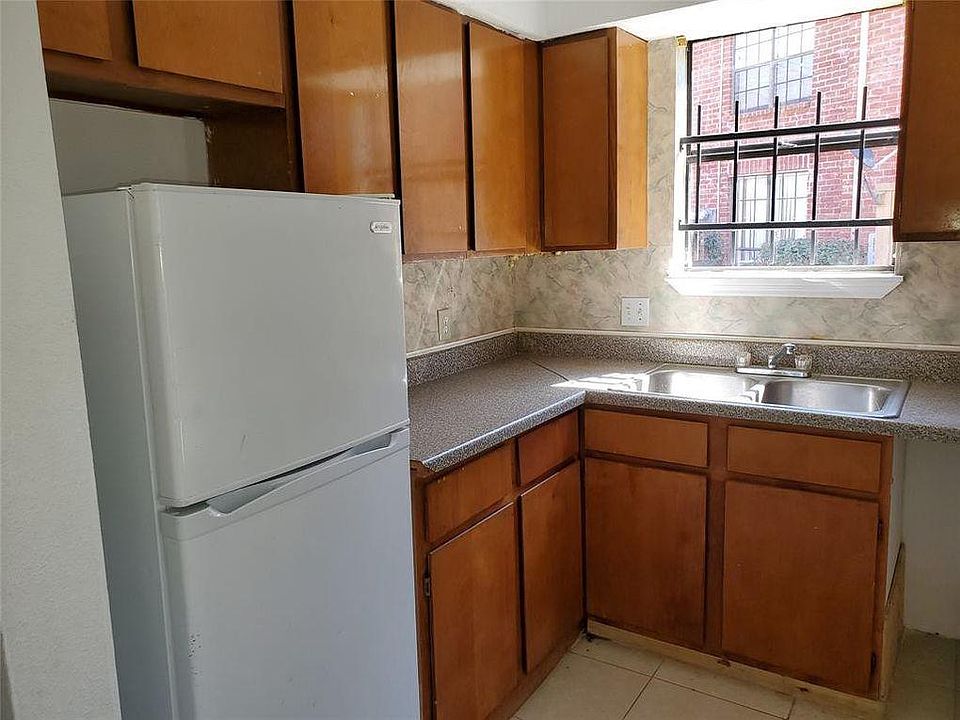 1st image of 12500 Sandpiper Dr APT 93