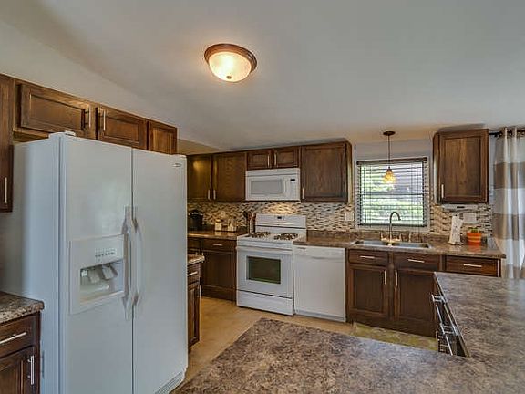 3rd image of 345 W Marion St
