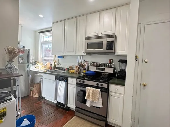 1324 Pine St, Philadelphia, PA