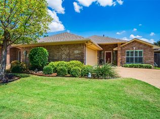 214 Oleander Pl, Waxahachie, TX 75165