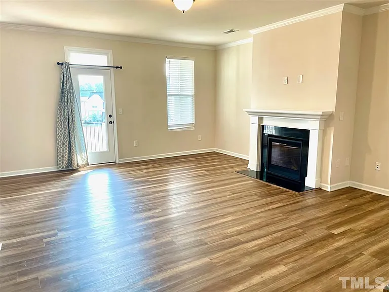 2927 Sunflower Rd — Photo 2