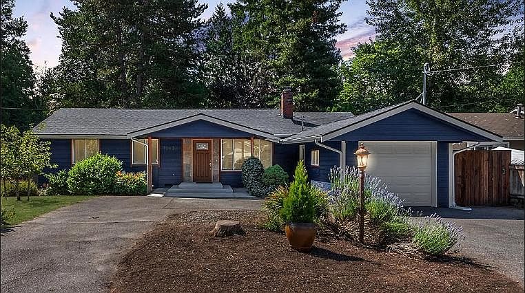 1st image of 10625 NE 137th Pl