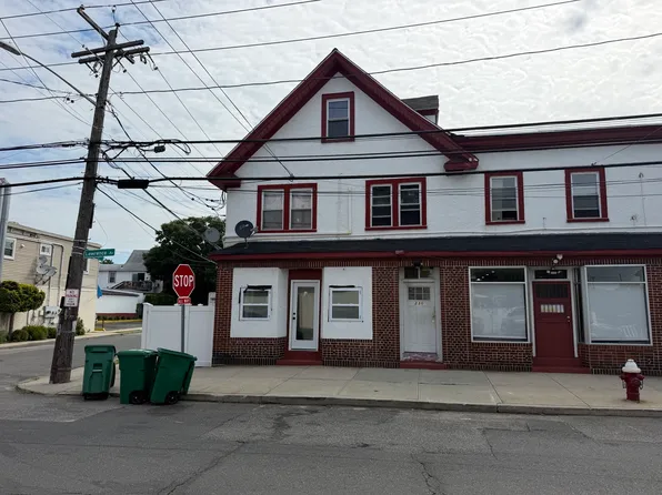 230 Lawrence Ave #2B, Lawrence, NY 11559
