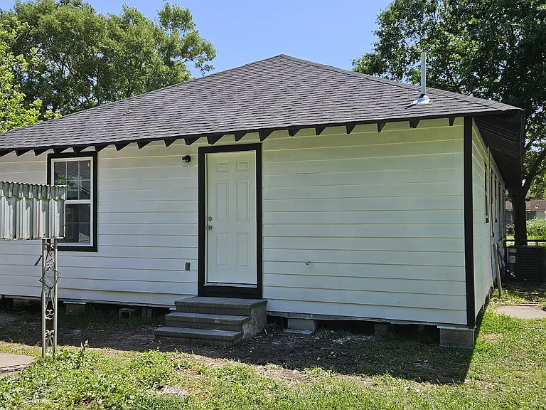 8125 Easton St — Photo 6