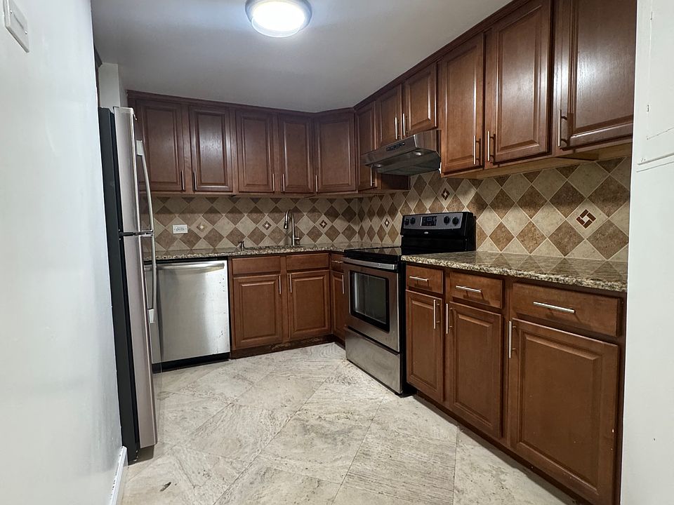 1st image of 999 Brickell Bay Dr APT 1808