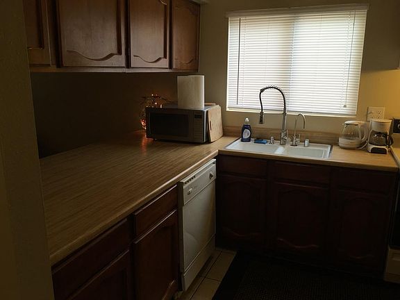 4th image of 1190 Century Garden Dr #B