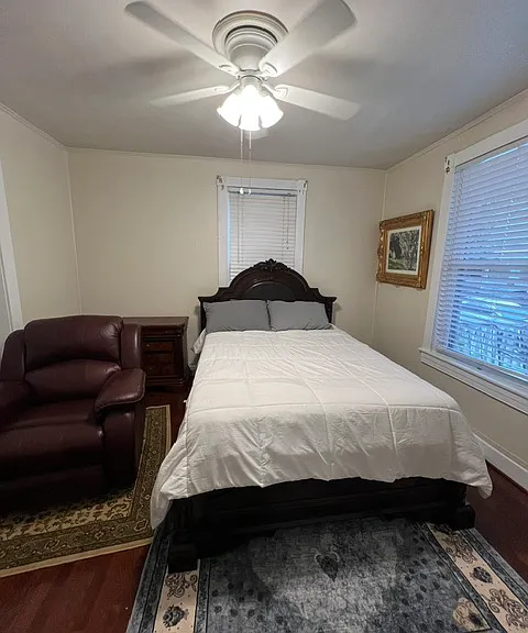 823 Mulberry Ave — Photo 12