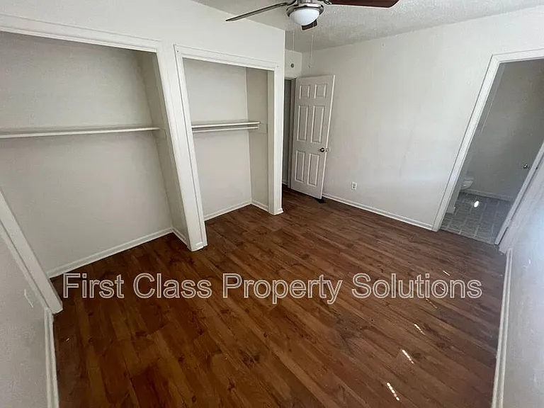 1731 NW 32nd St #15 — Photo 13