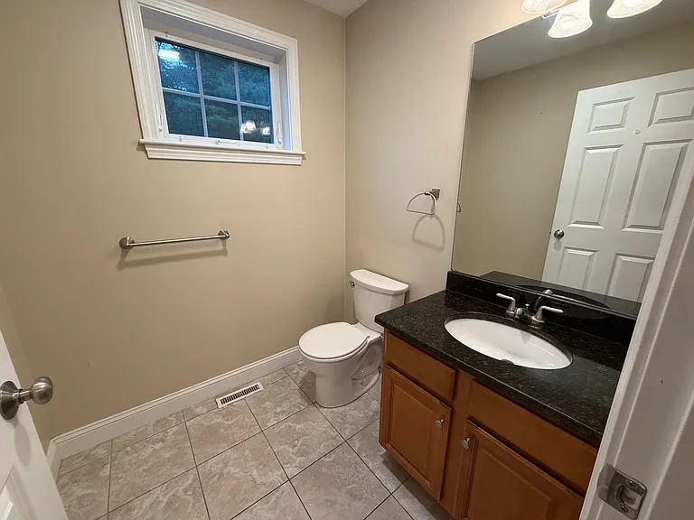 857 Temple St #B1 — Photo 16