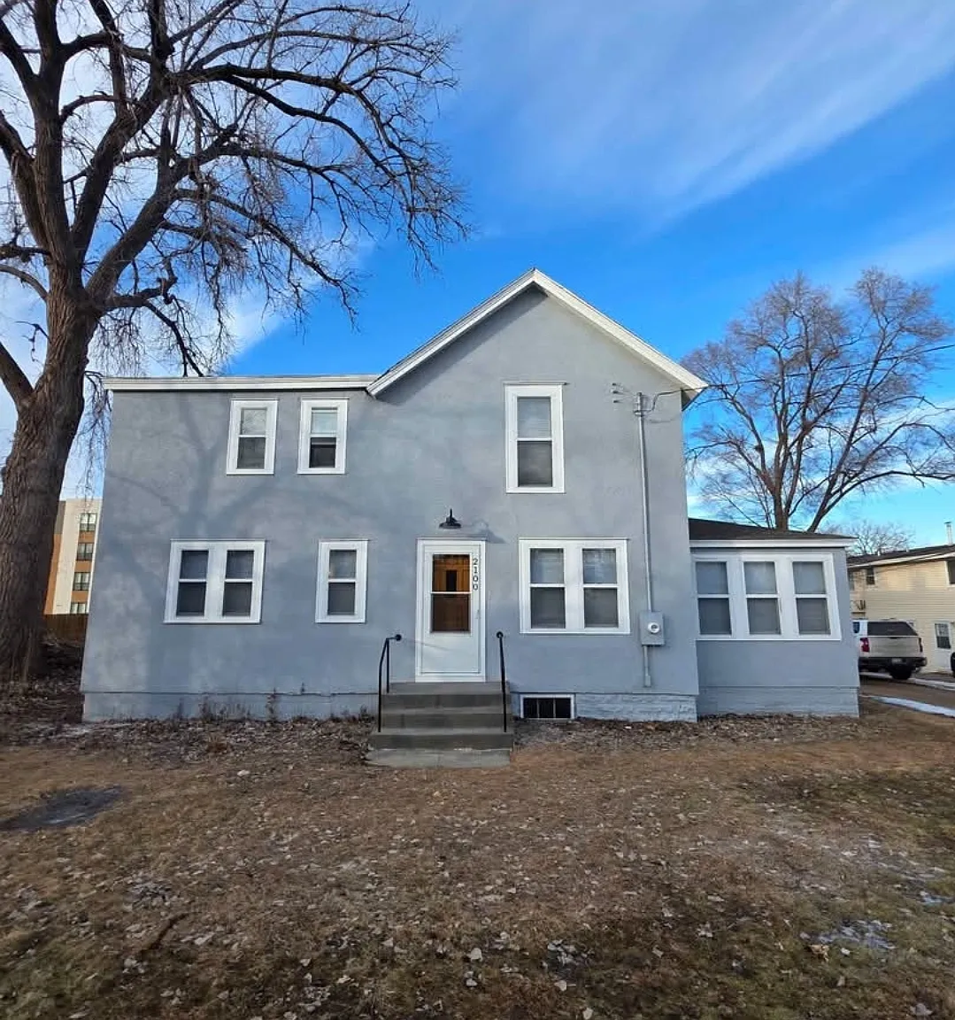 5 bed, 2152 sqft, $2,750 — Photo 1