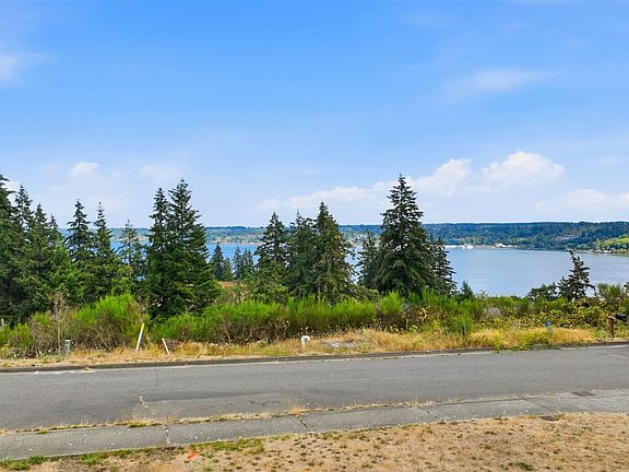 2nd image of 1633 & 1637 Sound Ridge Drive
