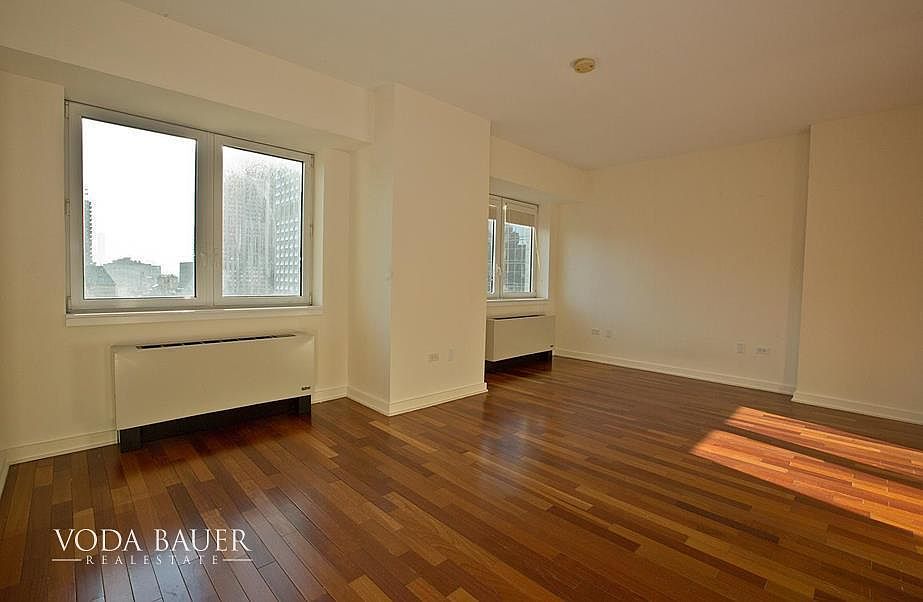 1st image of 425 5th Ave APT 32C