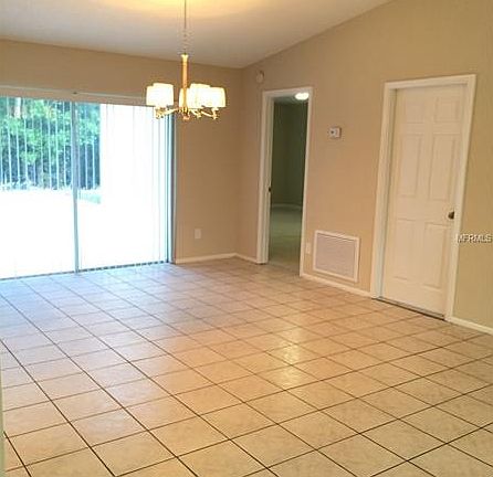 5th image of 521 Elkwood Ln