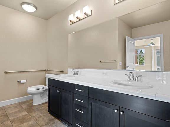 4th image of 412 S 13th St APT 312