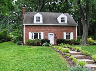 3001 Woodlawn Ave, Falls Church, VA 22042