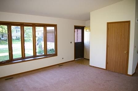 3rd image of 770 Fox Ave