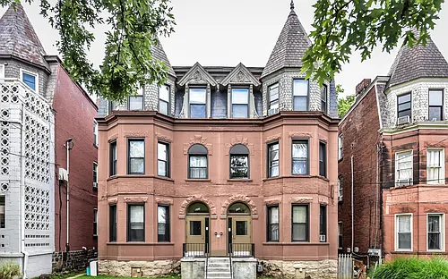 632 Summerlea St #1 Photo 1