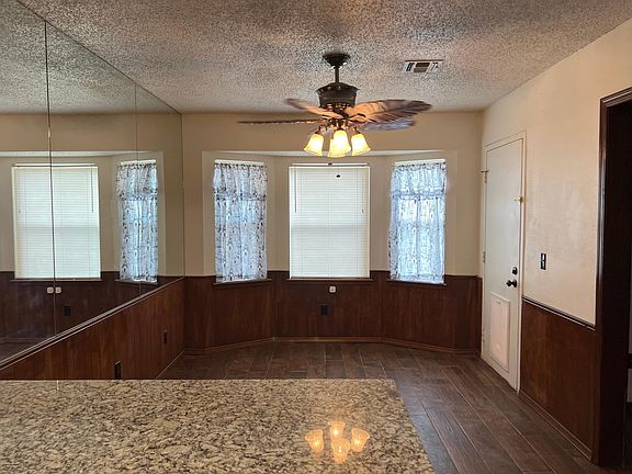 5th image of 305 N Ramblin Oaks Dr