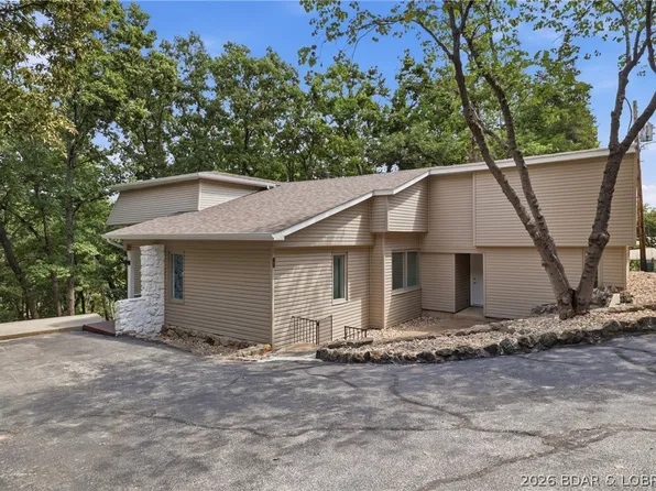 182 Black Hawk Ter, Lake Ozark, MO 65049