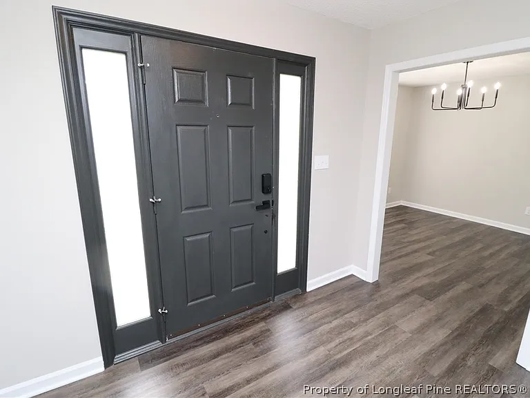 504 Noonday Ct — Photo 3
