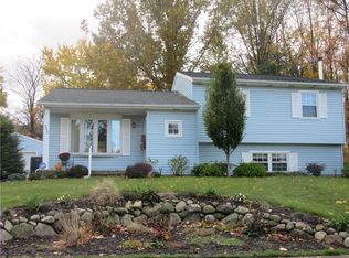 205 Bunny Ln, Erie, PA