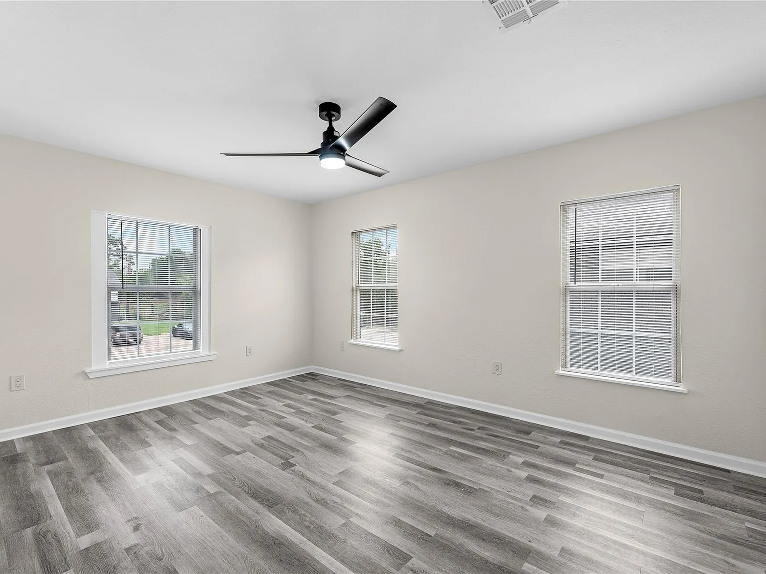 1 bed, 1.0 bath, 600 sqft, $1,198 — Photo 4