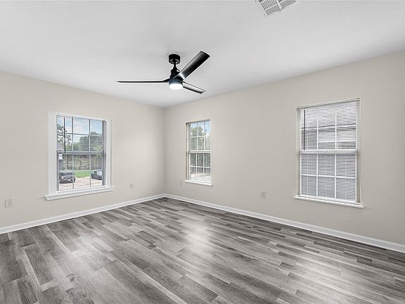 4th image of 7616 Grahamcrest Dr