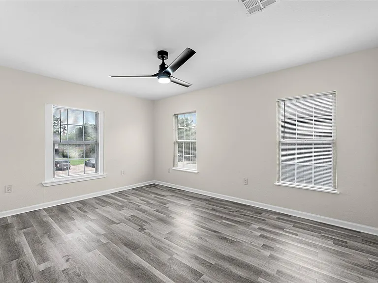 7616 Grahamcrest Dr — Photo 4