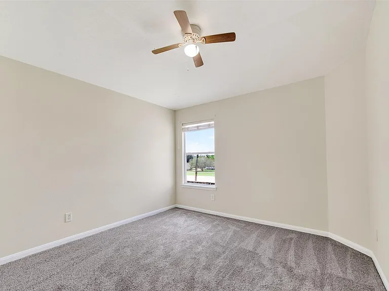 16119 Gavin Ln — Photo 38