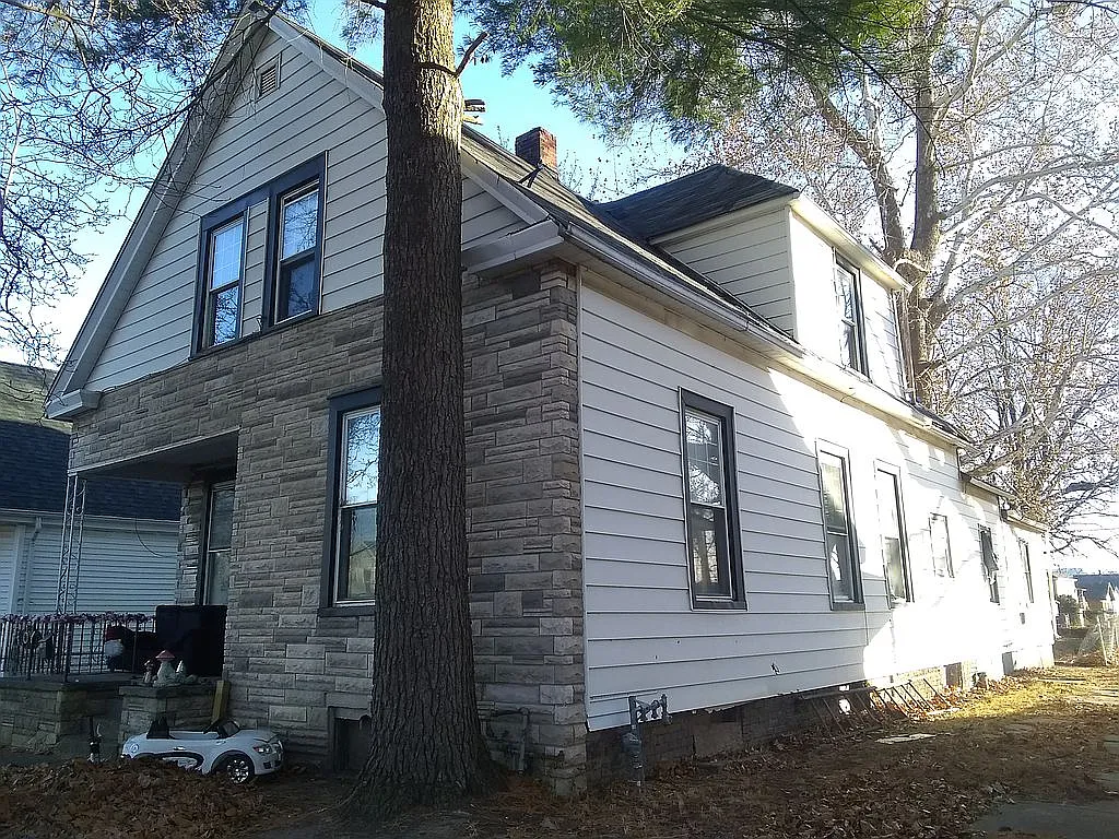 336 W Reynolds St photo 1