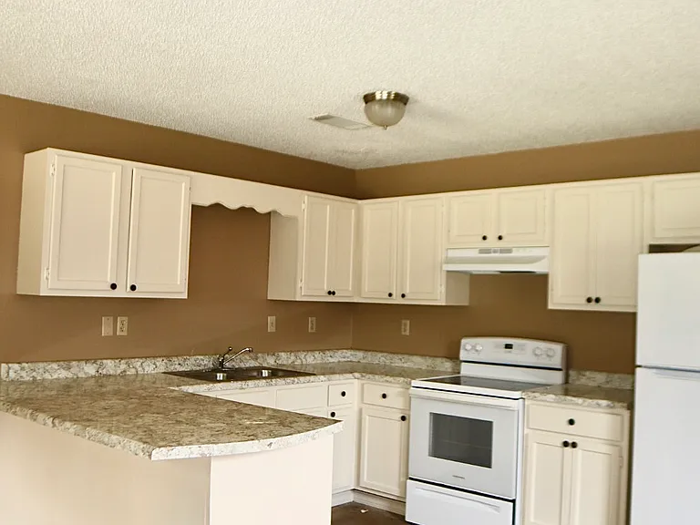 55 Garrett Rd #2 — Photo 6