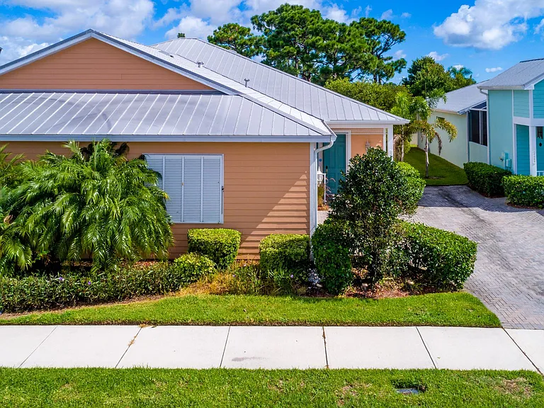 4070 Alamanda Key Dr — Photo 57