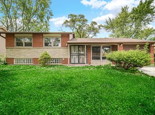 17618 Grandview Dr, Hazel Crest, IL 60429