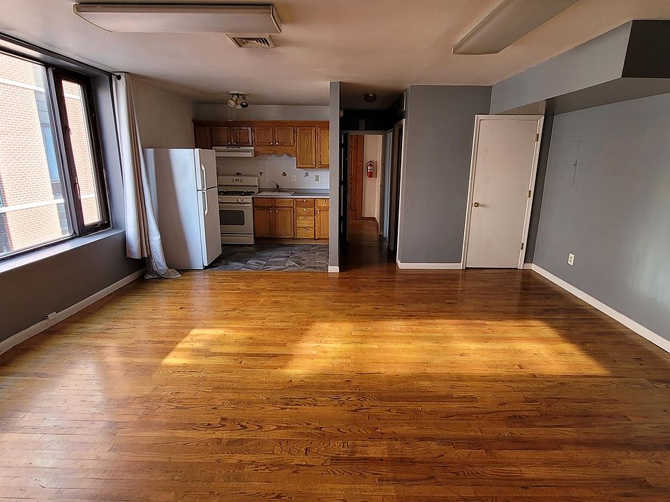 1st image of 520 South St #3