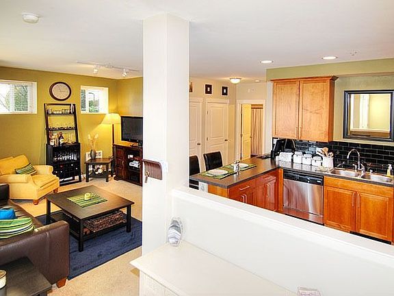 3rd image of 1926 18th Ave NE #A