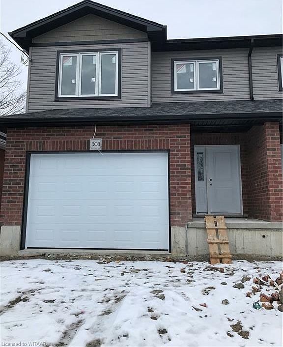 1st image of 303 Simcoe St