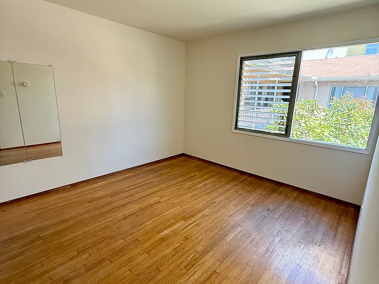 333 Linden Ave #12 — Photo 7