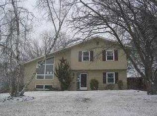 1805 Meadow Lane Dr, Easton, PA 18040