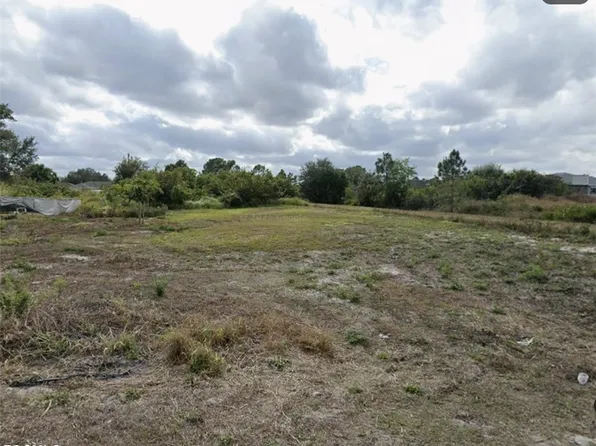 2911 2nd St SW, Lehigh Acres, FL 33976