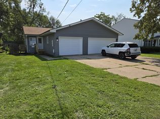 4019 56th St, Des Moines, IA 50310