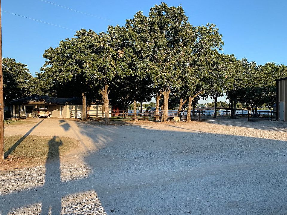 2nd image of 203 County Road 596