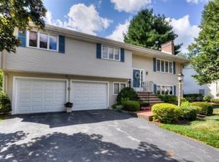 85 Mackintosh Ave, Needham, MA 02492