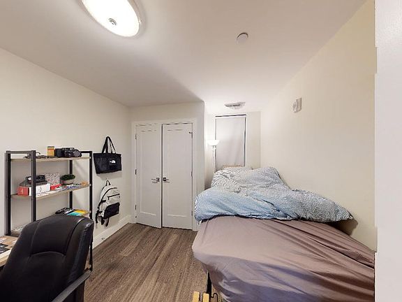 5th image of 1060 Tremont St #22
