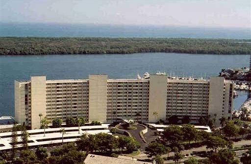 1st image of 122 Lakeshore Dr #9330