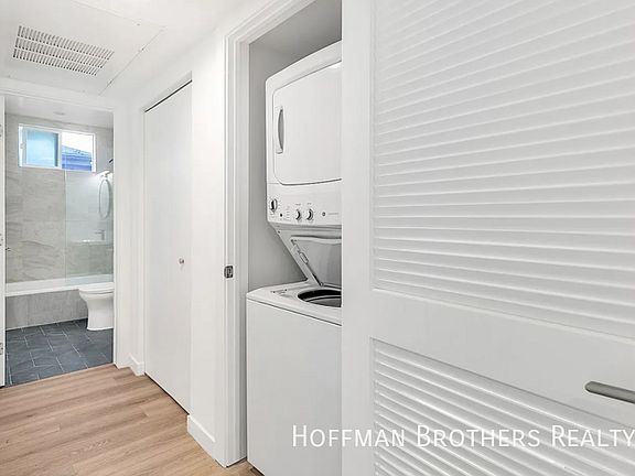3rd image of 233 Rosemont Ave APT 6
